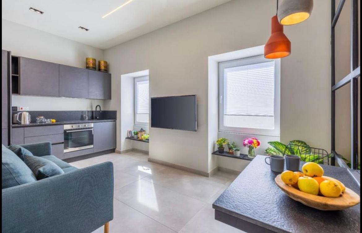 New - Designer Finished 1 Bedroom Apartment A 5 Minutes Ferry Away From Valletta Mosta Extérieur photo